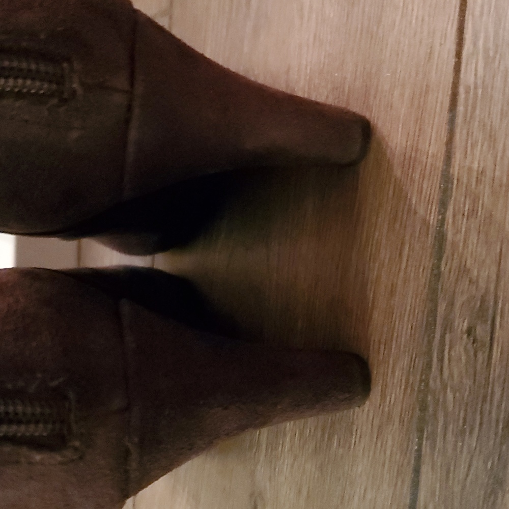 LOFT Chocolate Brown Wedge Booties Size 8.5 Faux Suede - Picture 9 of 16